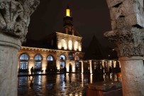 Diyarbakir'da Regaip Kandili Dualarla Idrak Edildi