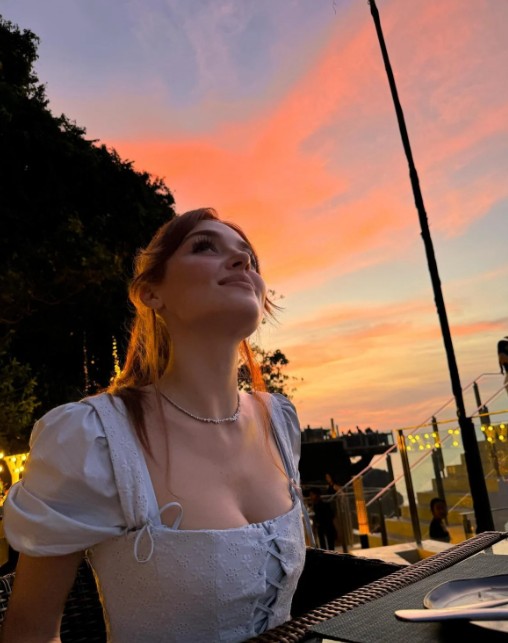 Hande Erçel'den anne özlemi