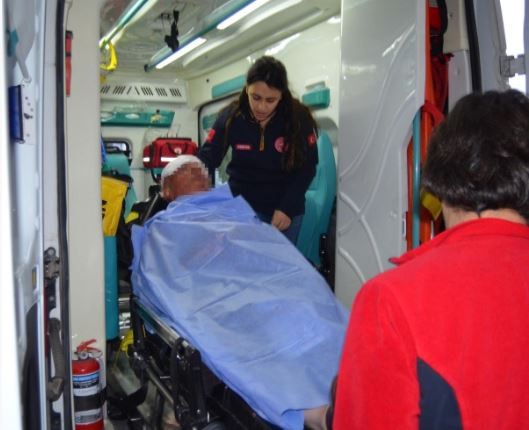 Aksaray'da 40 yıllık evli çiftin kavgası kanlı bitti: Vazoyla birbirlerini dövdüler