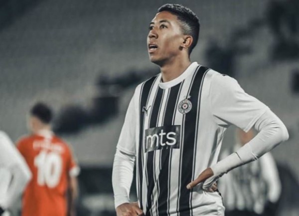 Fenerbahçe durmuyor! Bir isimle daha görüşmeler başladı