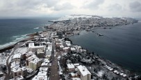Sinop'ta Kar Yagisi Nedeniyle Sürücüler Zor Anlar Yasadi Haberi