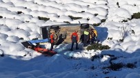 Buzda Kayan Otomobil Çay Bahçesine Uçtu Açiklamasi 1 Ölü Haberi
