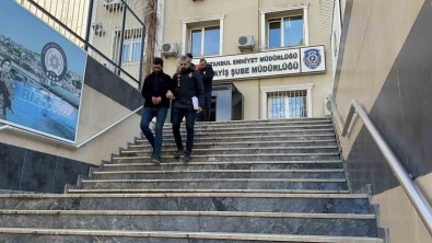 Istanbul'da 4 Ayri Ilçeden 4 Otomobil Çalan 2 Süpheli Yakalandi