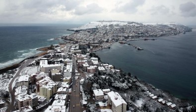 Sinop'ta Karla Mücadele Açiklamasi Kapali Köy Yolu Sayisi 5'E Düstü