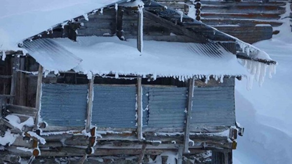 Eksi 29,8 derece ile Türkiye'nin en soğuk ili oldu: Her yer buz kesti kimse evden dışarı çıkamıyor