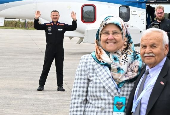 İlk Türk astronot uzayda! Annesinin sözleri duygulandırdı: Bağırıma basmak istedim...