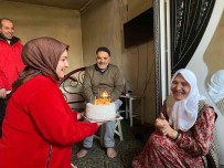 Agri'da Kizilay'dan 65 Yasindaki Kadina Dogum Günü Sürprizi