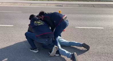 Jandarma Ekipleri Altin Dolandiricisini Böyle Yakaladi