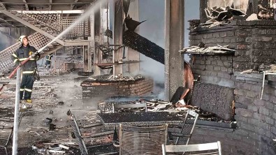 Kütahya'da Porselen Fabrikasinda Çikan Yangin Kontrol Altina Alindi