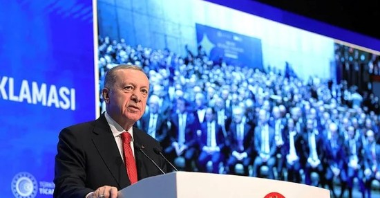 Başkan Erdoğan açıkladı! Cumhuriyet tarihinin ihracat rekoru kırıldı
