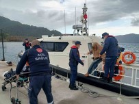 Özel Teknede Rahatsizlanan Vatandasa Sahil Güvenlik'ten Tibbi Tahliye