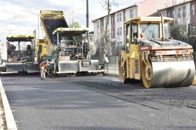 Mustafakemalpasa'nin Altyapisi Sil Bastan Yenileniyor