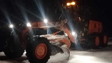 Bin 825 Rakimli Alacabel'de Gece Baslayan Kar Yagisi 10 Kilometrelik Alanda Etkili Oldu