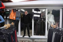 Depremde Is Yeri Yikilan 50 Yillik Esnafin Ekmek Teknesi Konteyner Is Yeri Oldu