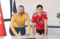 Altay, 2005 Dogumlu Ulas Hasan Özçelik Ile Profesyonel Sözlesme Imzaladi