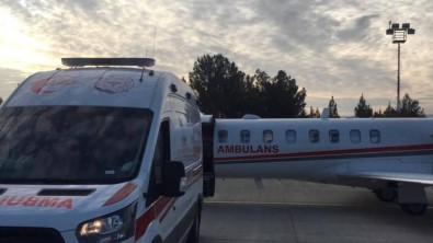 Siirt'te Ambulans Uçak, 40 Günlük Bebek Için Havalandi