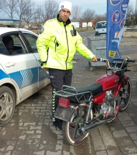 Babaeski'de Trafik Denetimi Açiklamasi 14 Araç Trafikten Men Edildi