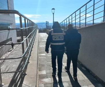 Elazig'da Haklarinda Kesinlesmis Hapis Cezasi Bulunan 5 Zanli Yakalandi