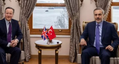 Dışişleri Bakanı Hakan Fidan, İngiliz mevkidaşı ile bir araya geldi