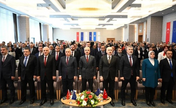 Yeni havalimanı müjdesi! Bakan Uraloğlu detayları paylaştı: 'Çalışmalara başladık'