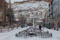 Bayburt'ta Kar Kalinligi 30 Santimetreyi Buldu