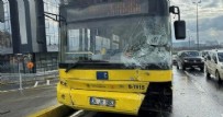 Küçükçekmece'de İETT otobüsü kaza yaptı