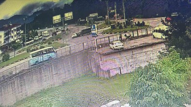 Babasinin Öldügü, Kizinin Yaralandigi Kazada Diger Sürücüye 15 Yila Kadar Hapis Talebi