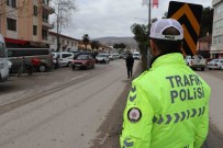 Tasova Polisi, Kural Tanimaz Sürücülere Göz Açtirmiyor Haberi