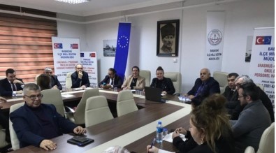 Babaeski'de Okul Müdürleri Toplantisi Yapildi
