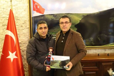 Baskan Demir, Ödül Alan Gazetecilerle Bir Araya Geldi