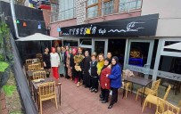 'Elden Ele' Diyerek 700 Kisiye Umut Oldular