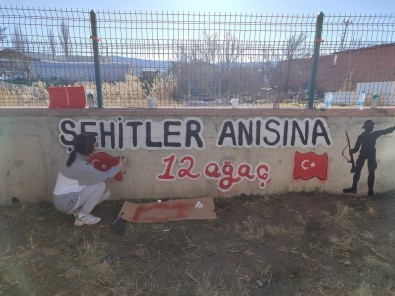 Lise Ögrencileri 12 Sehit Için 12 Fidan Dikti