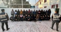 Tespit edilen araçtan 35 düzensiz göçmen çıktı