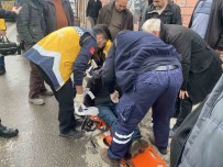 Yolun Karsisina Geçmek Isterken Araba Çarpti