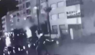 65 Kisiye Mezar Olan Apartmanin Yerle Bir Olma Ani Asrin Felaketinin Büyüklügünü Gözler Önüne Serdi