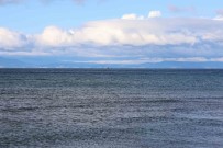 Batan Balikçi Teknesindeki Kayip 2 Kisiyi Arama Çalismalari Sürüyor