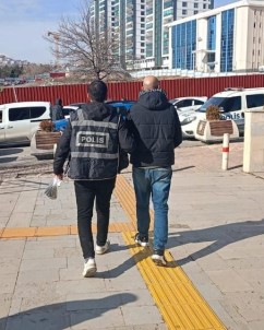 Elazig'da Kesinlesmis Hapis Cezasi Bulunan 5 Zanli Tutuklandi