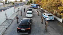 Jandarmanin Yakaladigi 8 Aranan Sahis Cezaevine Gönderildi