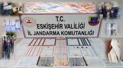 Tefecilik Yapan Suç Örgütünün 365 Milyon TL Degerindeki Nakit Ve Tasinmazina El Konuldu
