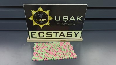 Usak'taki Uyusturucu Operasyonunda 5 Kisi Tutuklandi