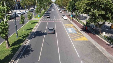 Kahramanmaras'ta Yol Çalismalari