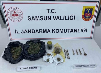 Samsun'da Jandarma 736 Aranan Sahsi Yakaladi