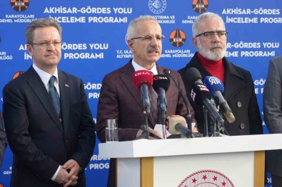 Bakan Uraloglu Açiklamasi 'Ankara-Izmir Hizli Tren Projesi 2026 Yilinda Tamamlanacak'