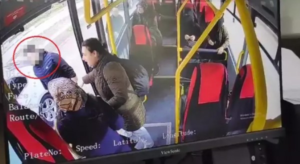 Otobüsten kendisini indiren şoförü bıçakladı! Zihinsel engelli çocuk ile ilgili karar