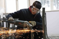 Bu Lise Fabrika Gibi Çalisiyor Açiklamasi Bir Yilda 5 Milyon Ciro