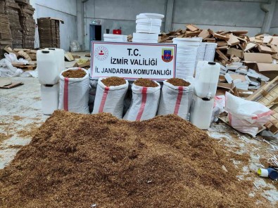 Izmir'de Kaçak Sigara Fabrikasina Baskin Açiklamasi 52 Milyonluk Ürün Ele Geçirildi