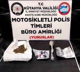 Kütahya'da 4 Kisinin Üzerinde Uyusturucu Ele Geçirildi