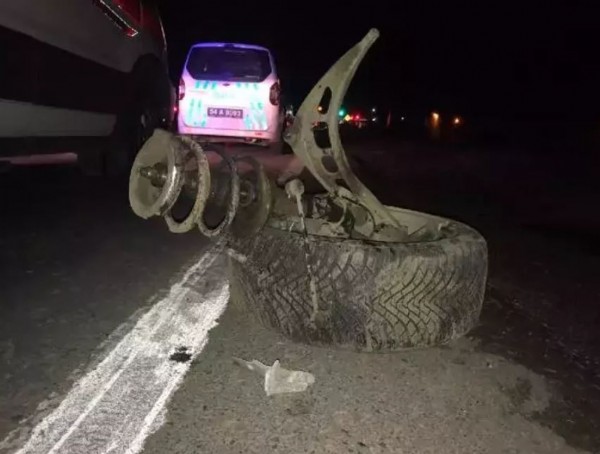 Alev alan araçta can pazarı!