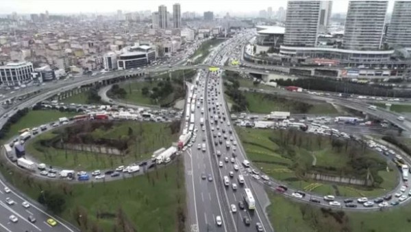 Murat Kurum: İstanbul'un trafik yükünü azaltacak adımlar atacağız