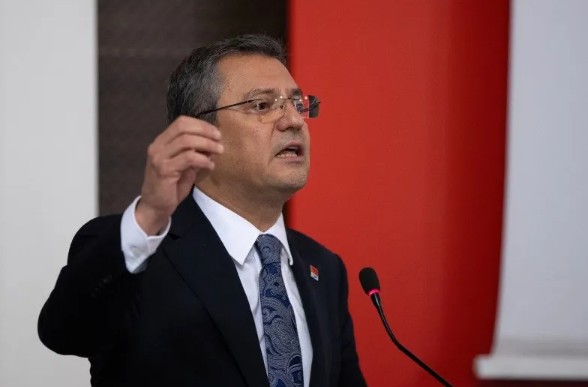 CHP’de olağanüstü hal! Özgür Özel’e parti içinde tepkiler büyüyor: Kurultay yapılsın!